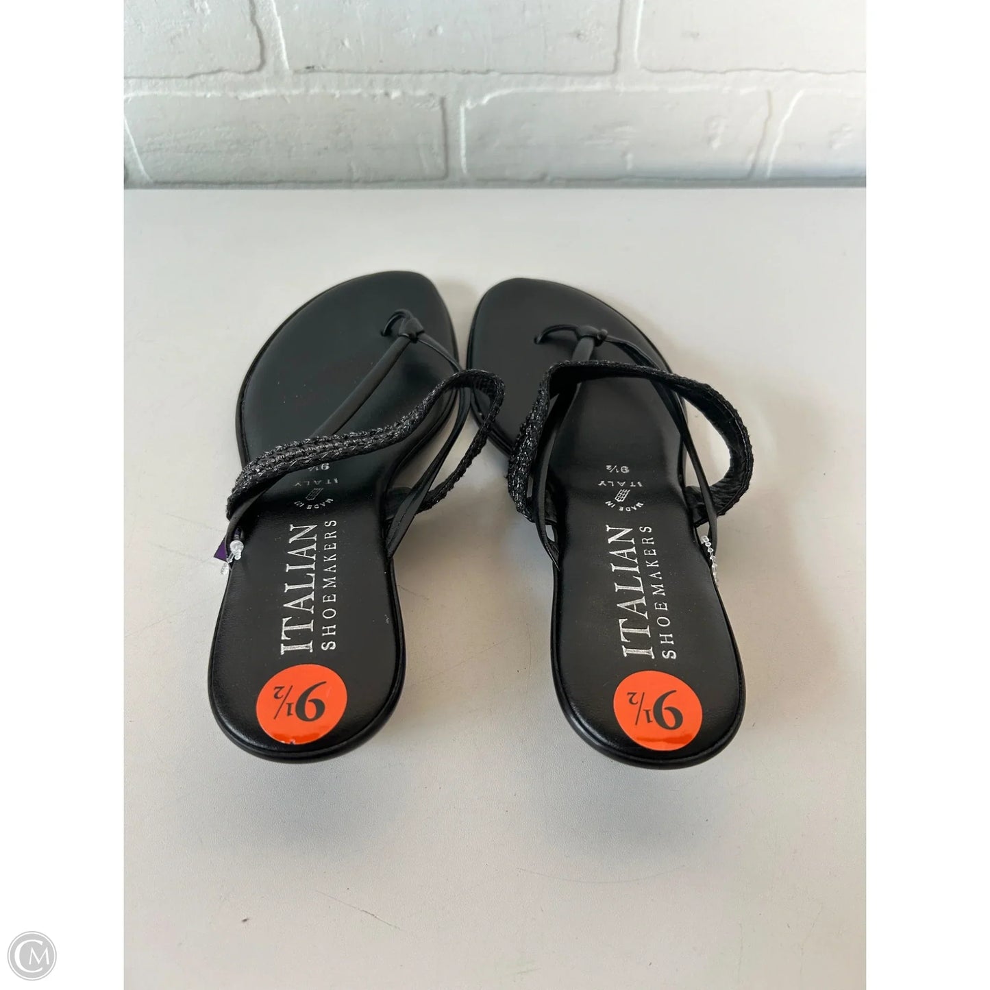 Sandals Flats By Italian Shoemakers In Black, Size: 9.5