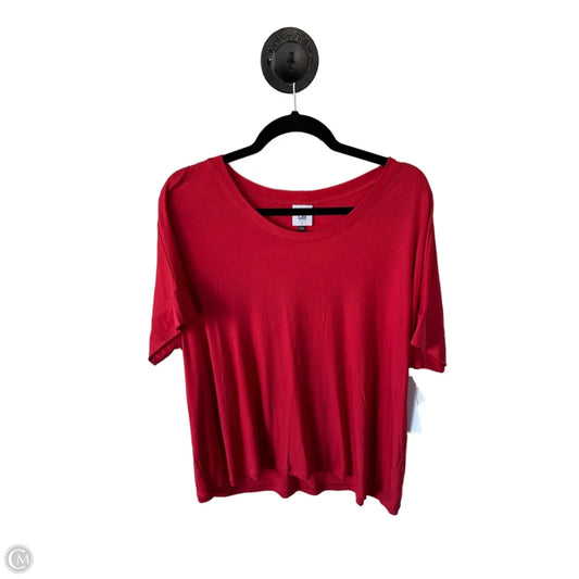 Top Short Sleeve Basic By Cabi In Red, Size: L