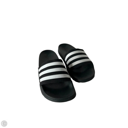 Sandals Flats By Adidas In Black & White, Size: 5