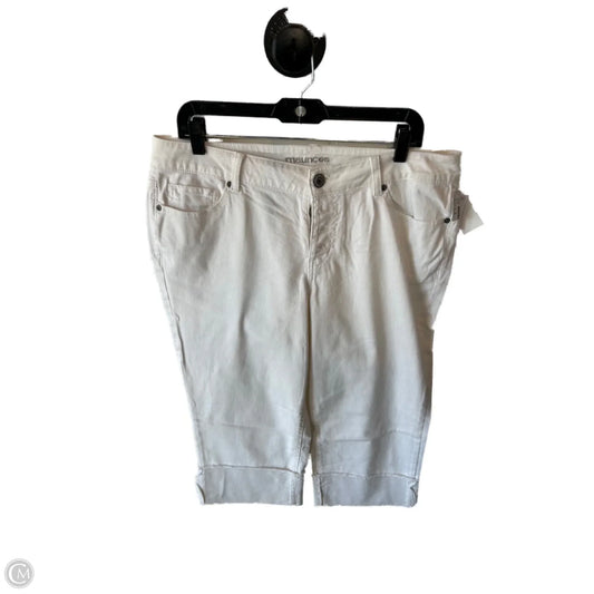 Capris By Maurices In White Denim, Size: 16