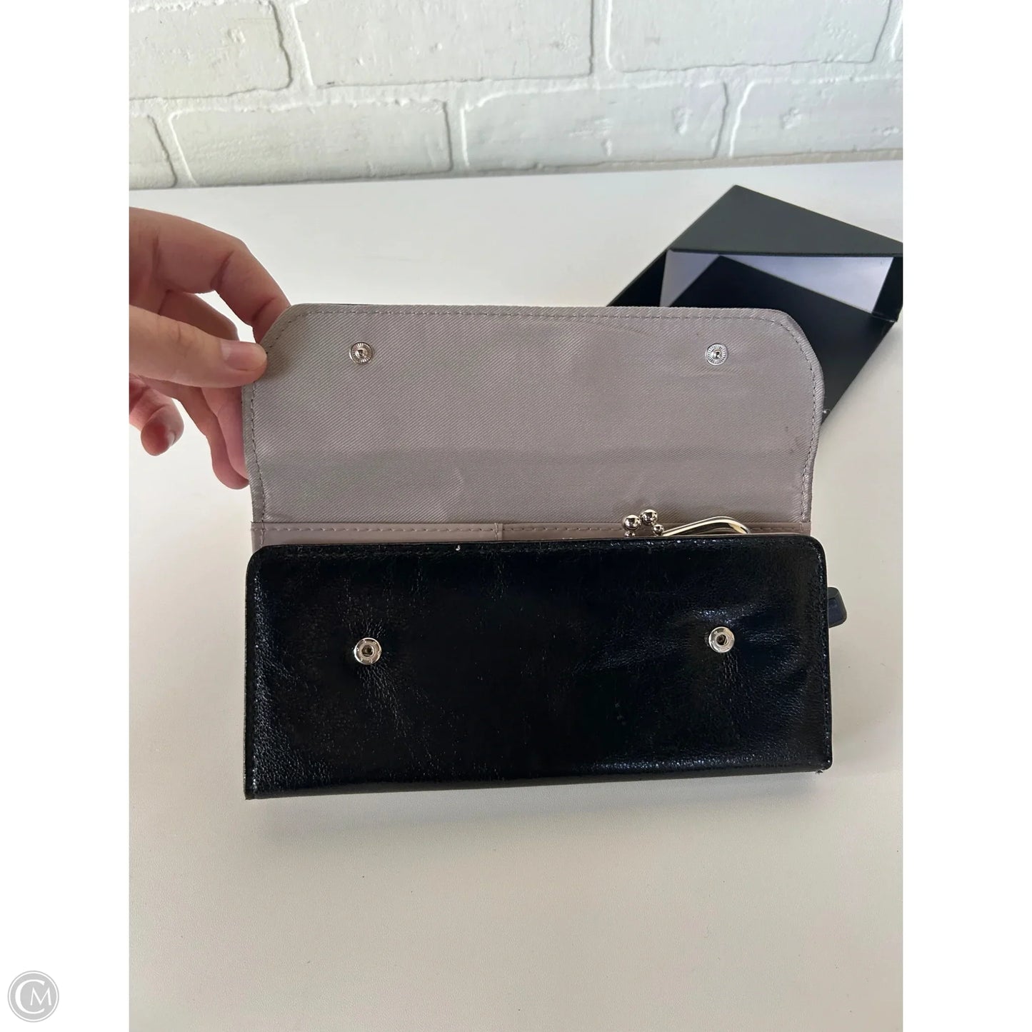 Wallet By Kenneth Cole Reaction, Size: Large