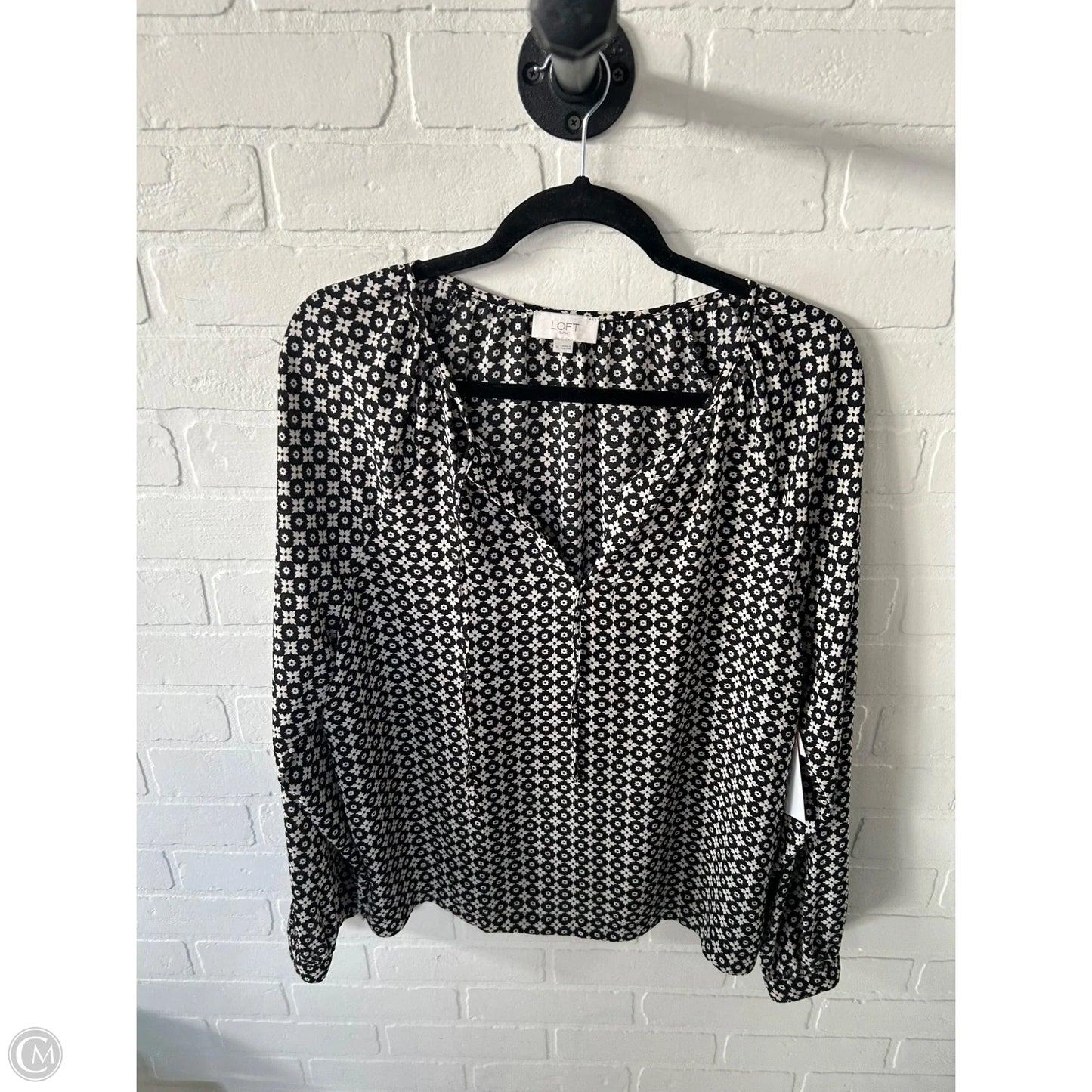 Top Long Sleeve By Loft In Black & White, Size: M