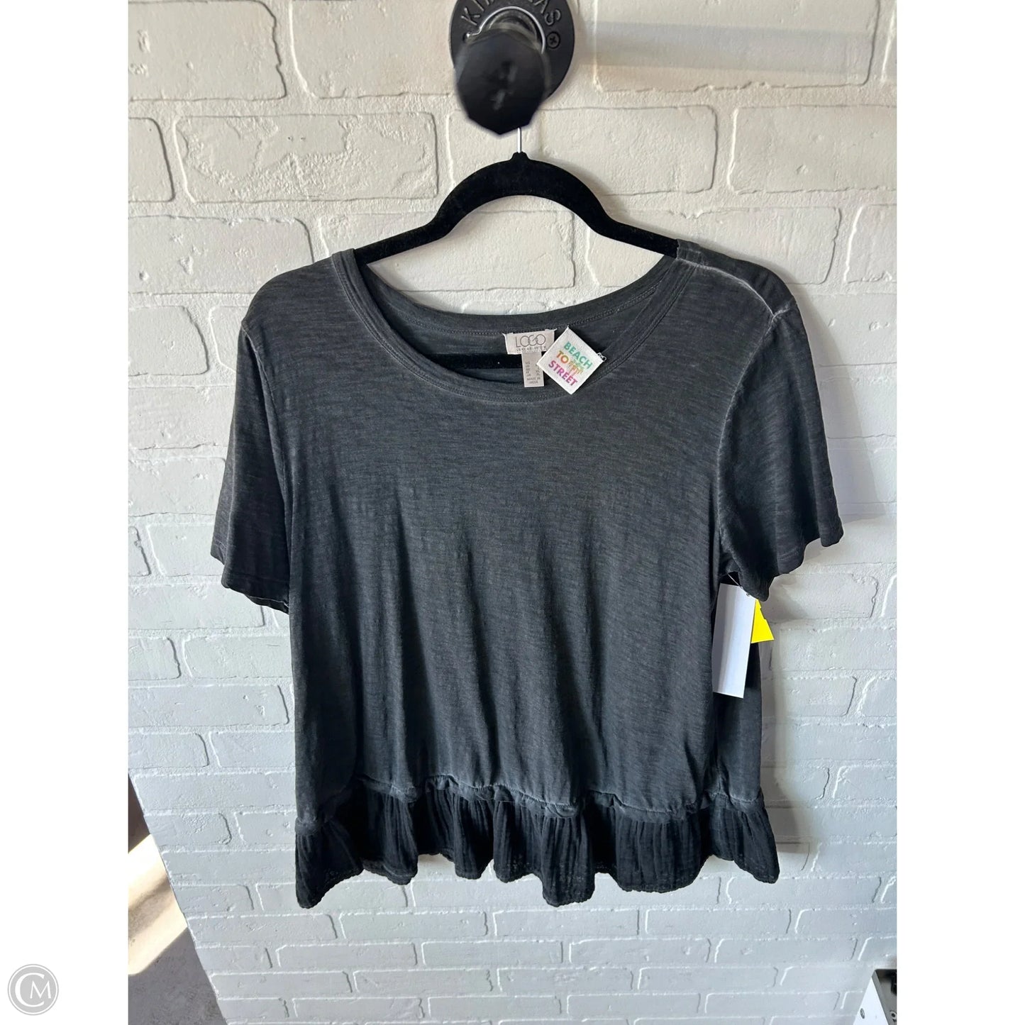 Top Short Sleeve By Logo In Grey, Size: L