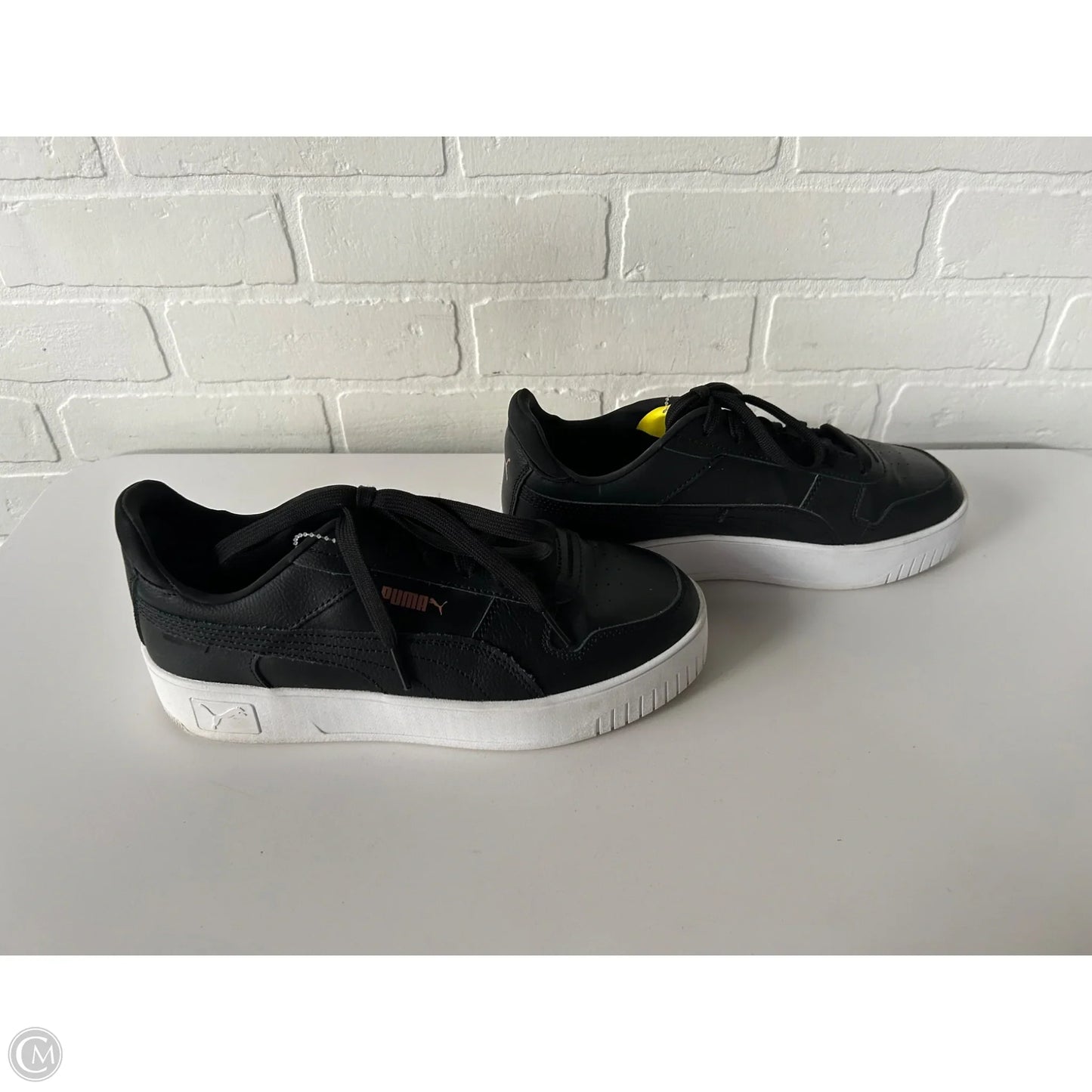 Shoes Sneakers By Puma In Black, Size: 10