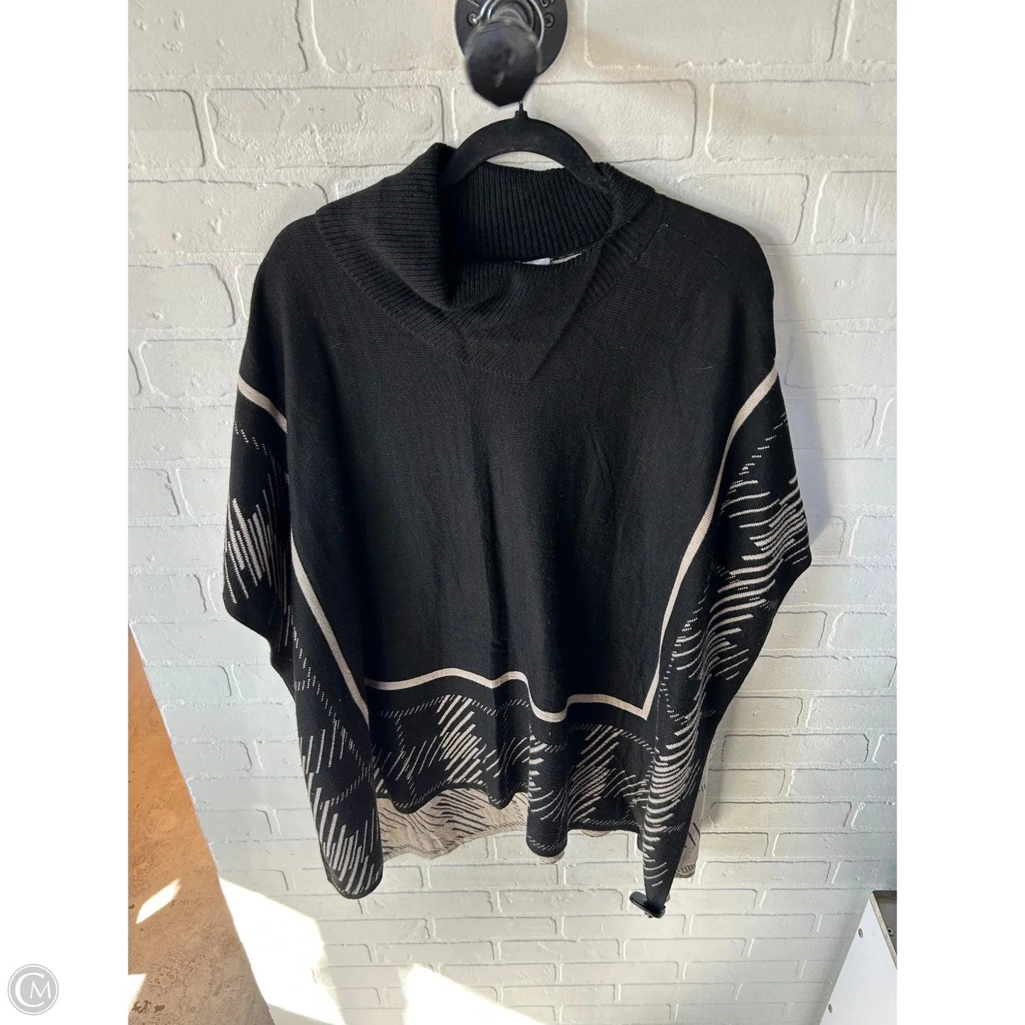 Poncho By White House Black Market In Black & Tan, Size: Xs