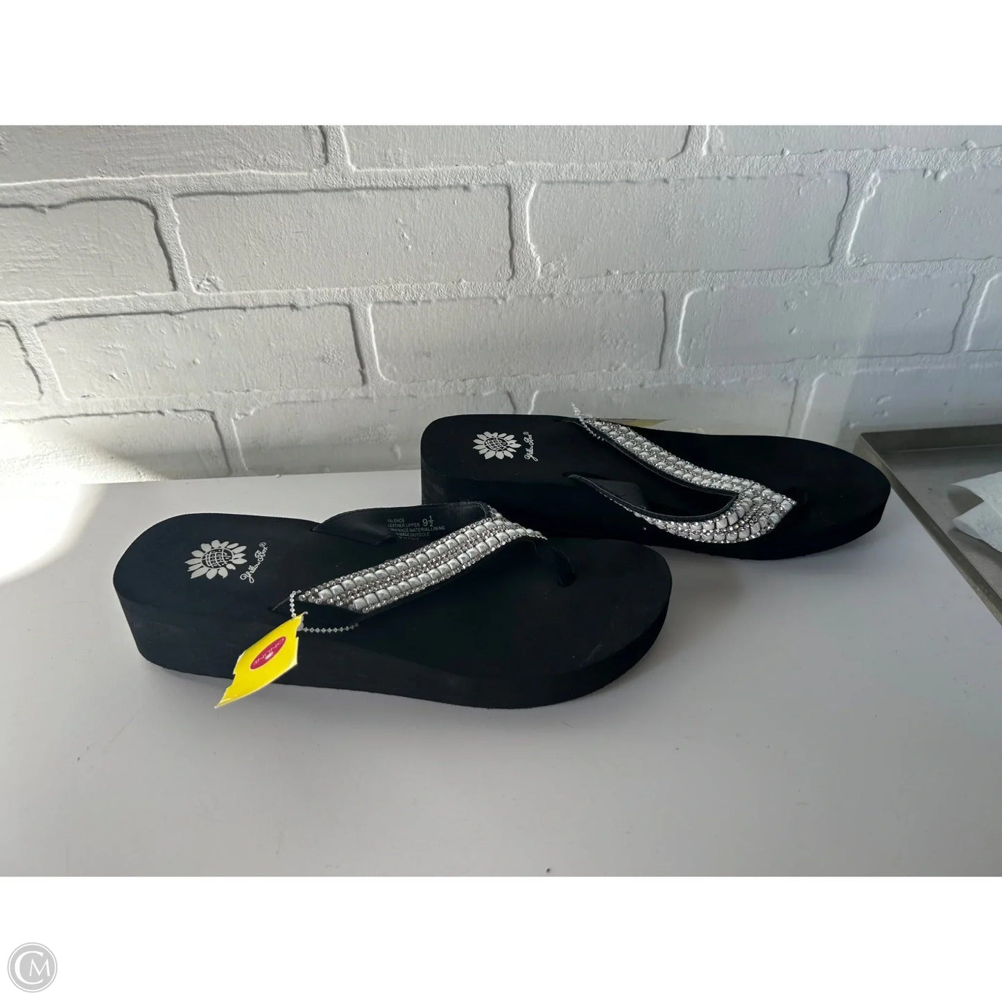 Sandals Flip Flops By Yellow Box In Black & Silver, Size: 9.5