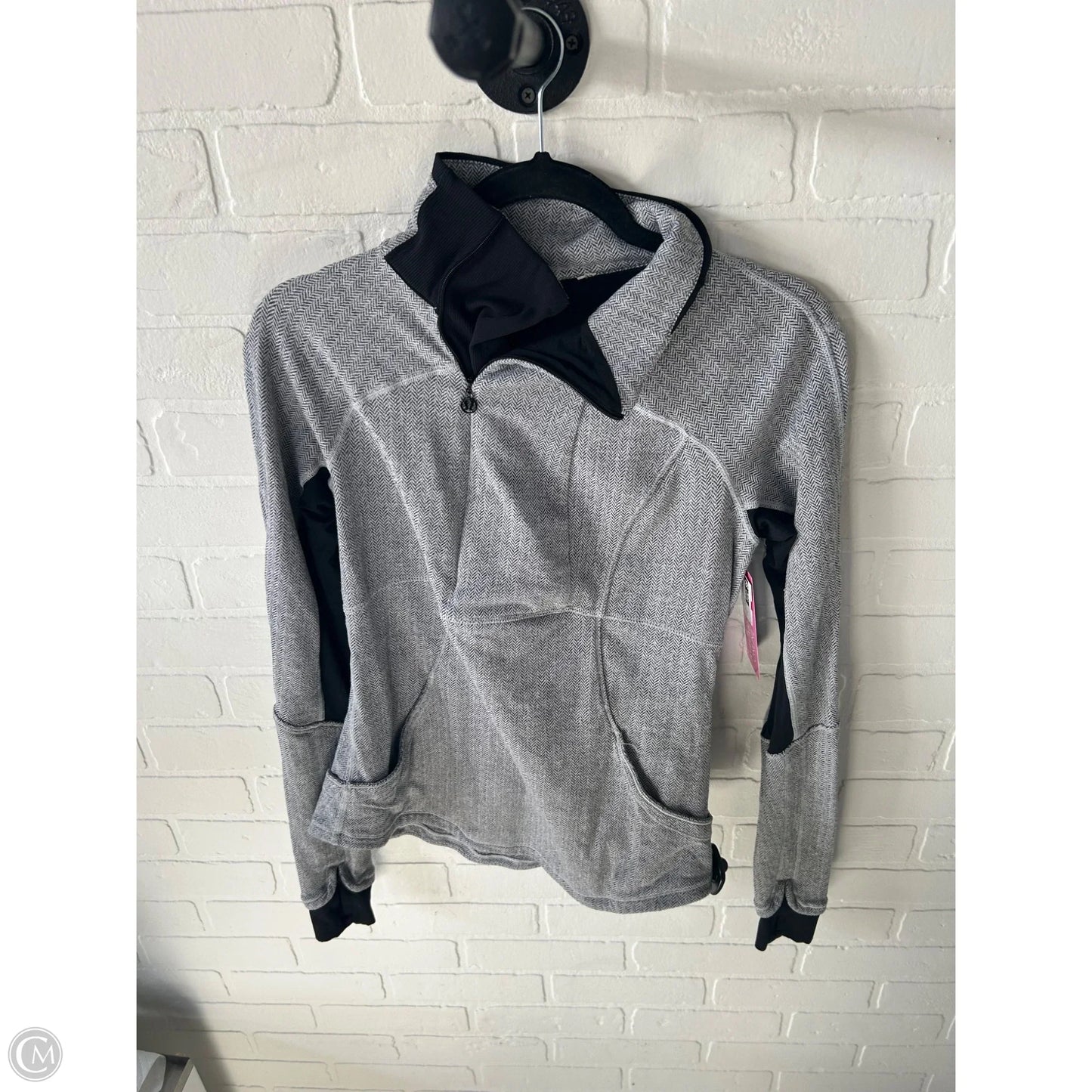 Athletic Top Long Sleeve Collar By Lululemon In Black & Grey, Size: S
