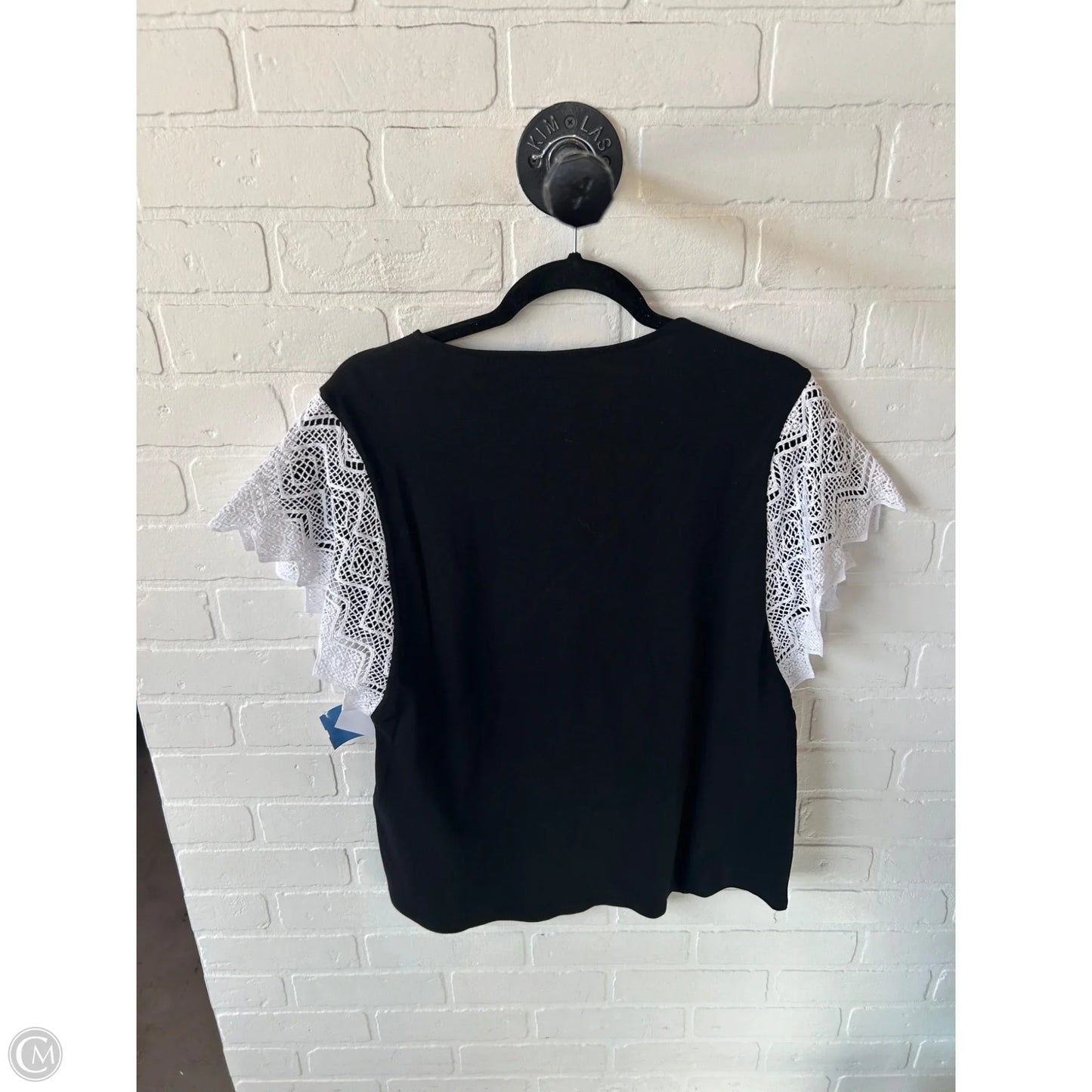 Top Short Sleeve By Chicos In Black & White, Size: M