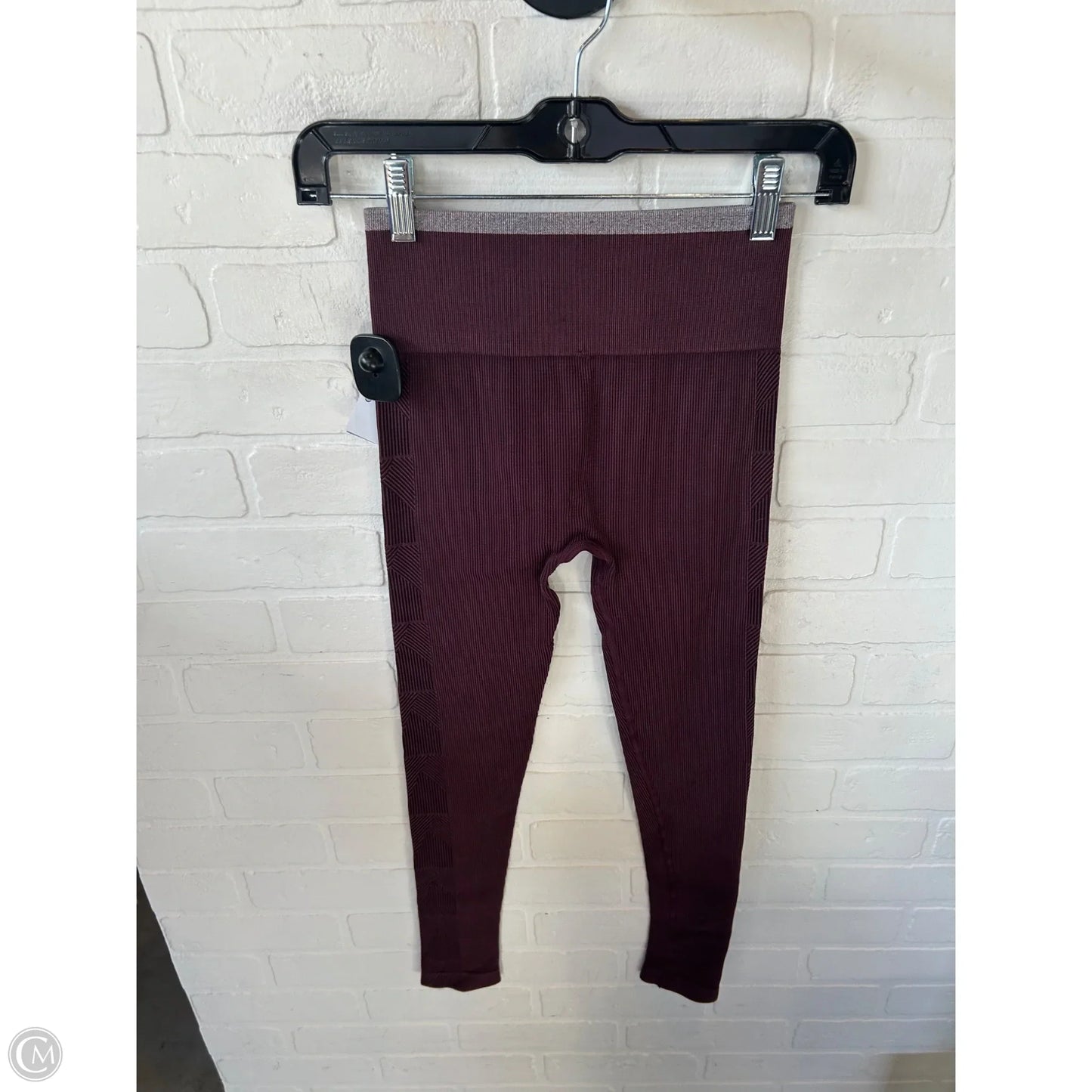 Athletic Leggings By Vuori In Grey & Red, Size: 0