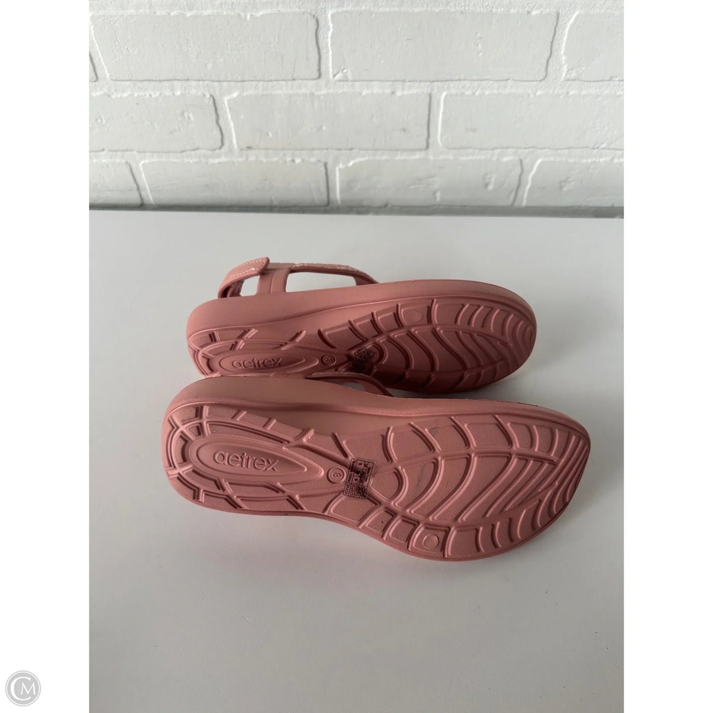 Sandals Flats By Clothes Mentor In Pink, Size: 8