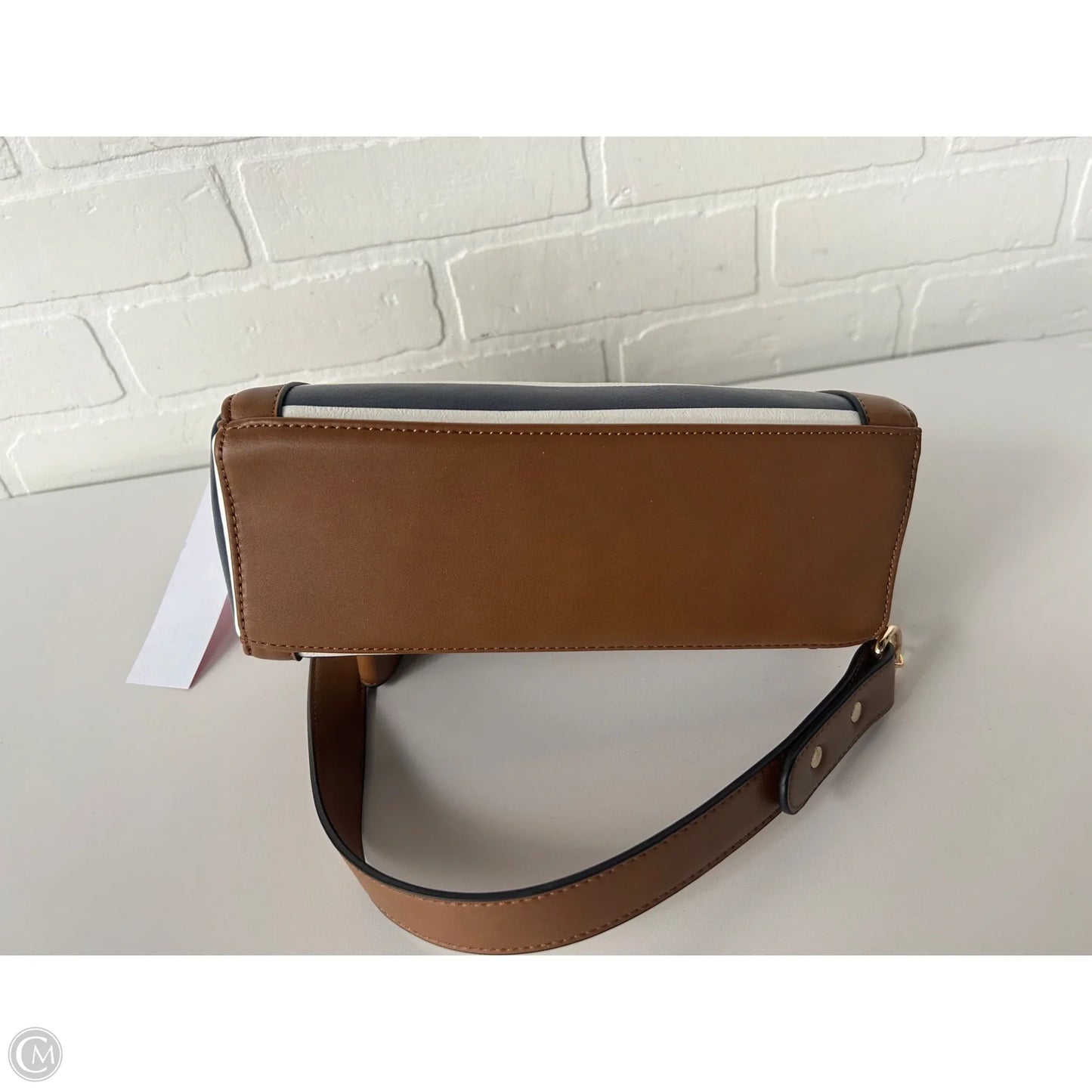 Crossbody By Clothes Mentor, Size: Medium
