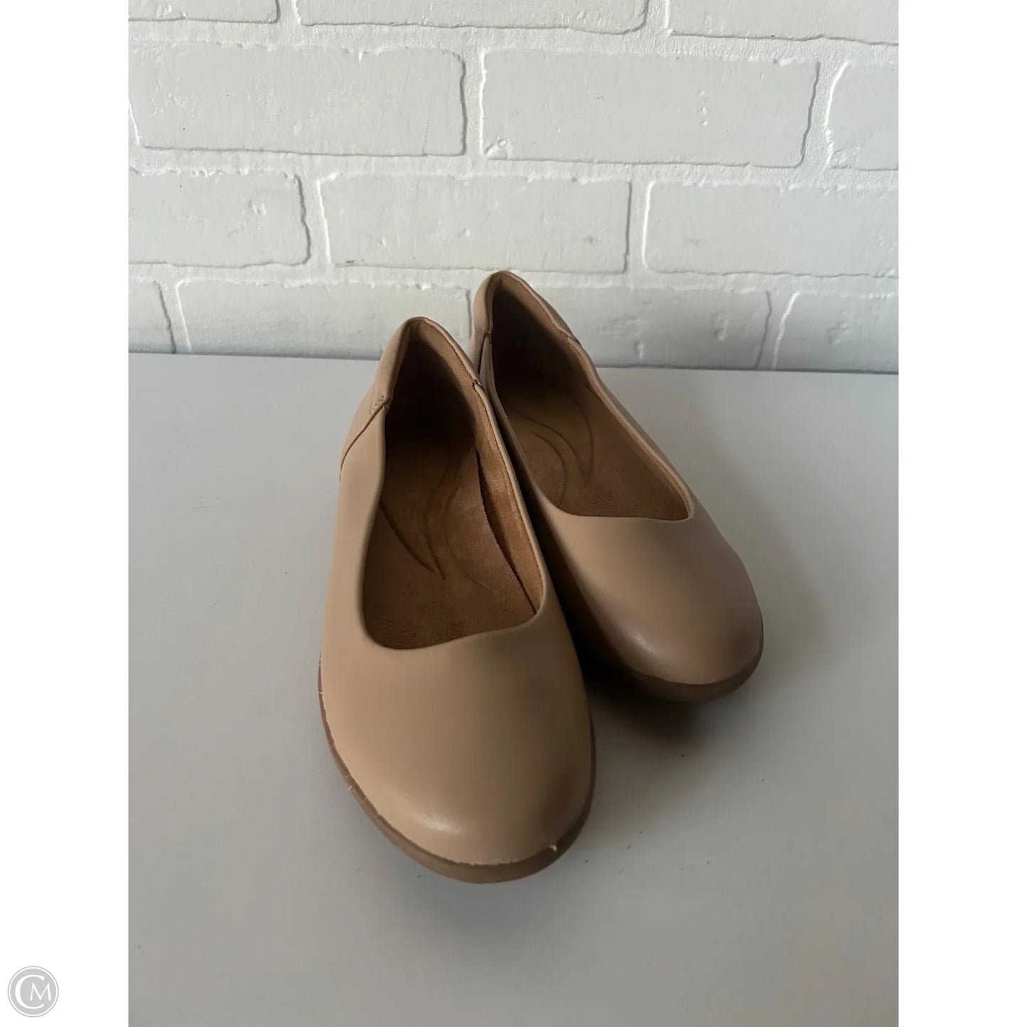 Shoes Flats By Dream Pairs In Tan, Size: 7