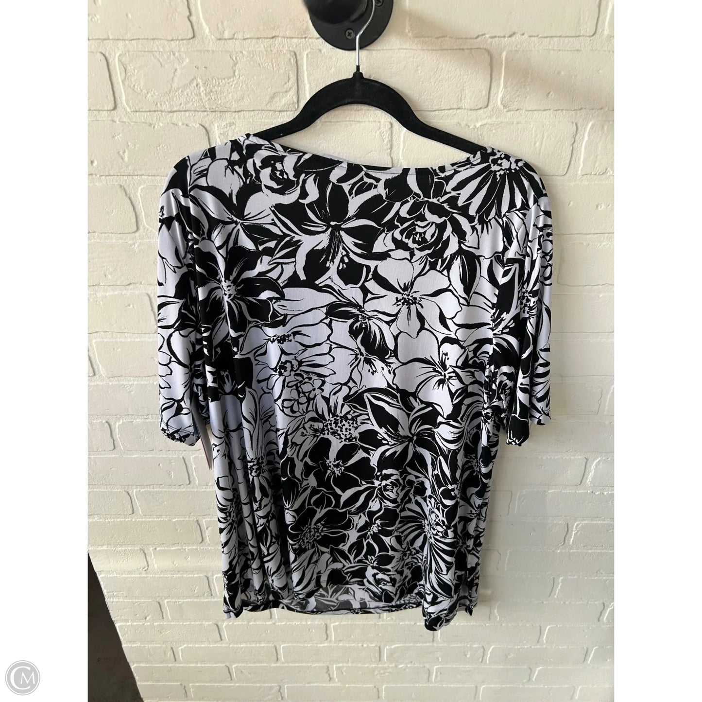 Top Short Sleeve By Susan Graver In Black & White, Size: 3x