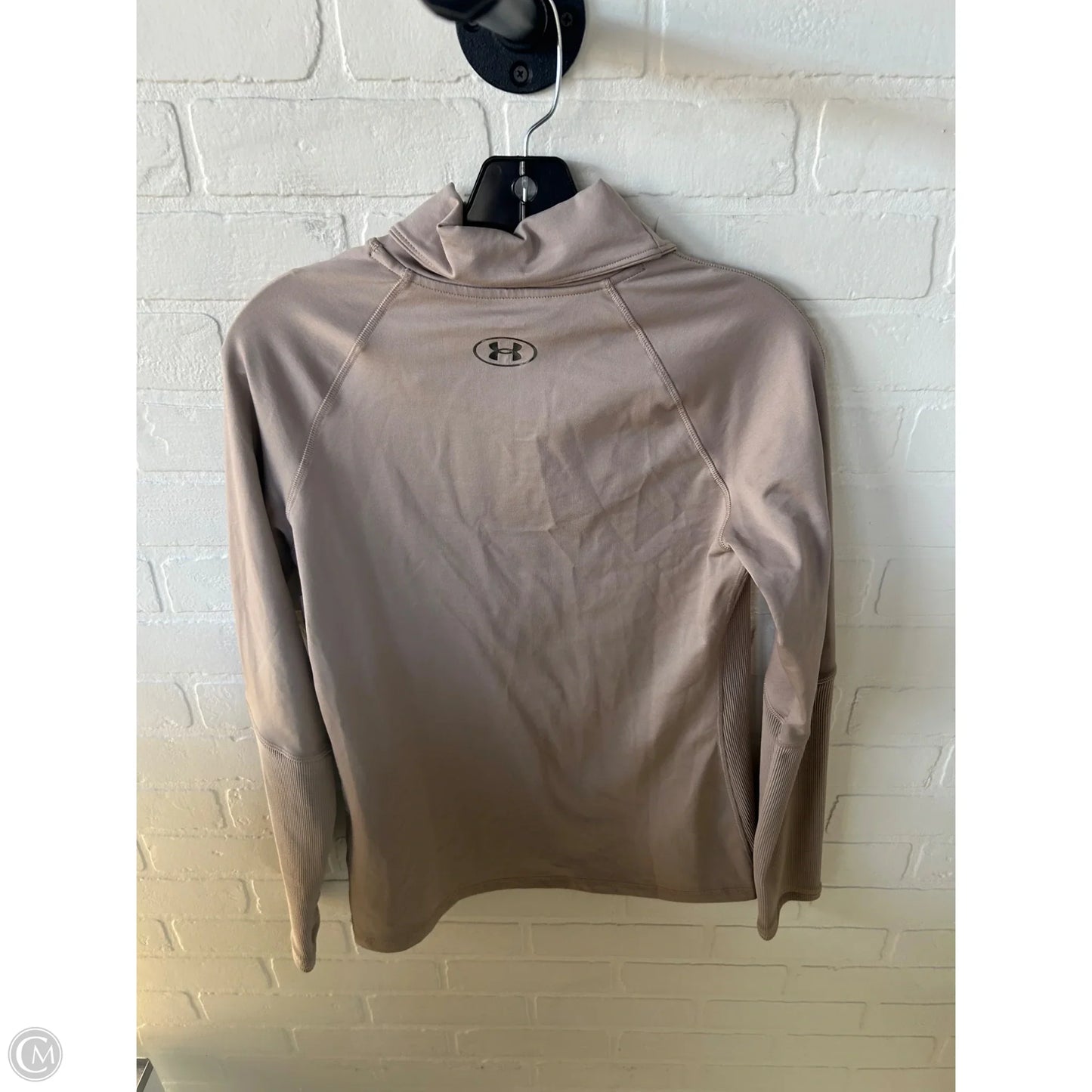 Athletic Top Long Sleeve Collar By Under Armour In Tan, Size: S