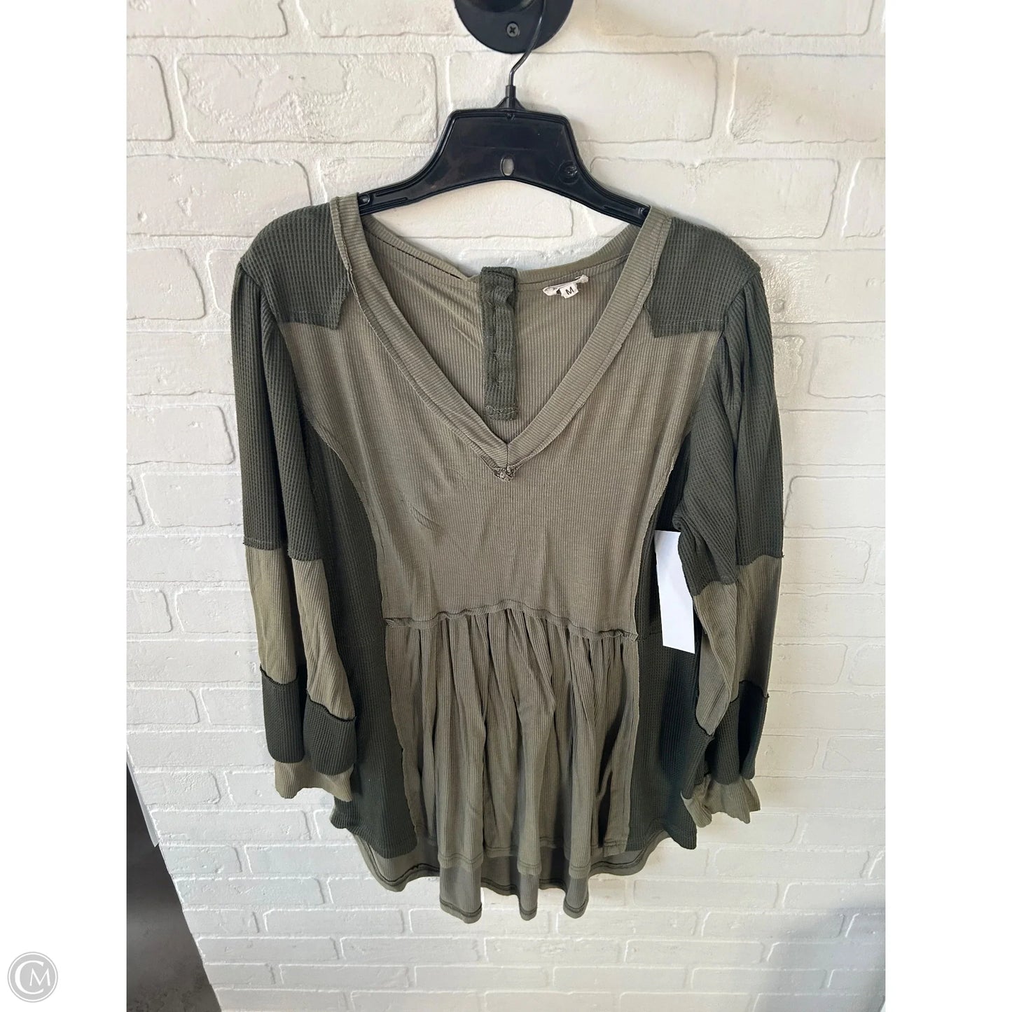 Top Long Sleeve By Pol In Green, Size: M