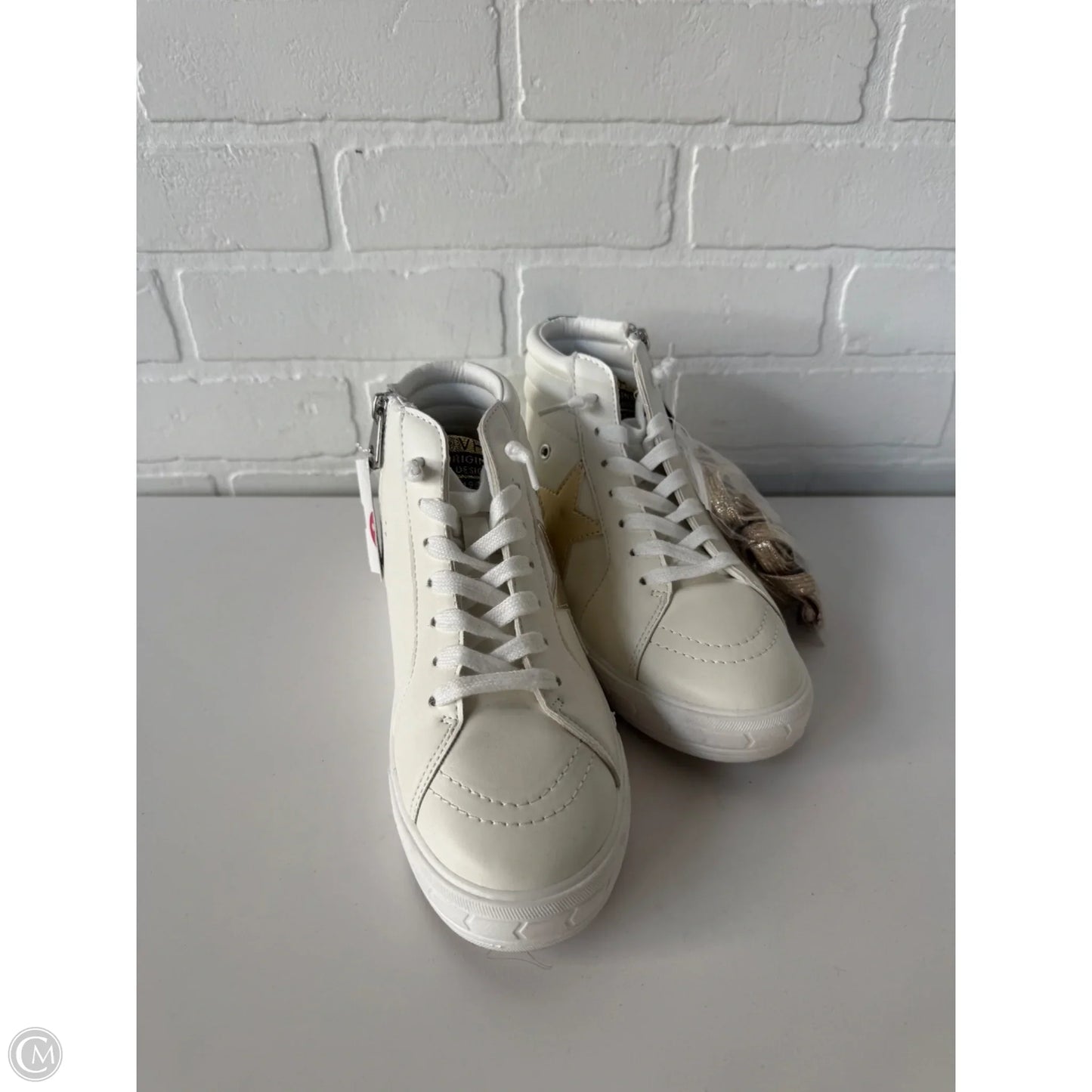 Shoes Sneakers By Vintage Havana In Green & White, Size: 7.5