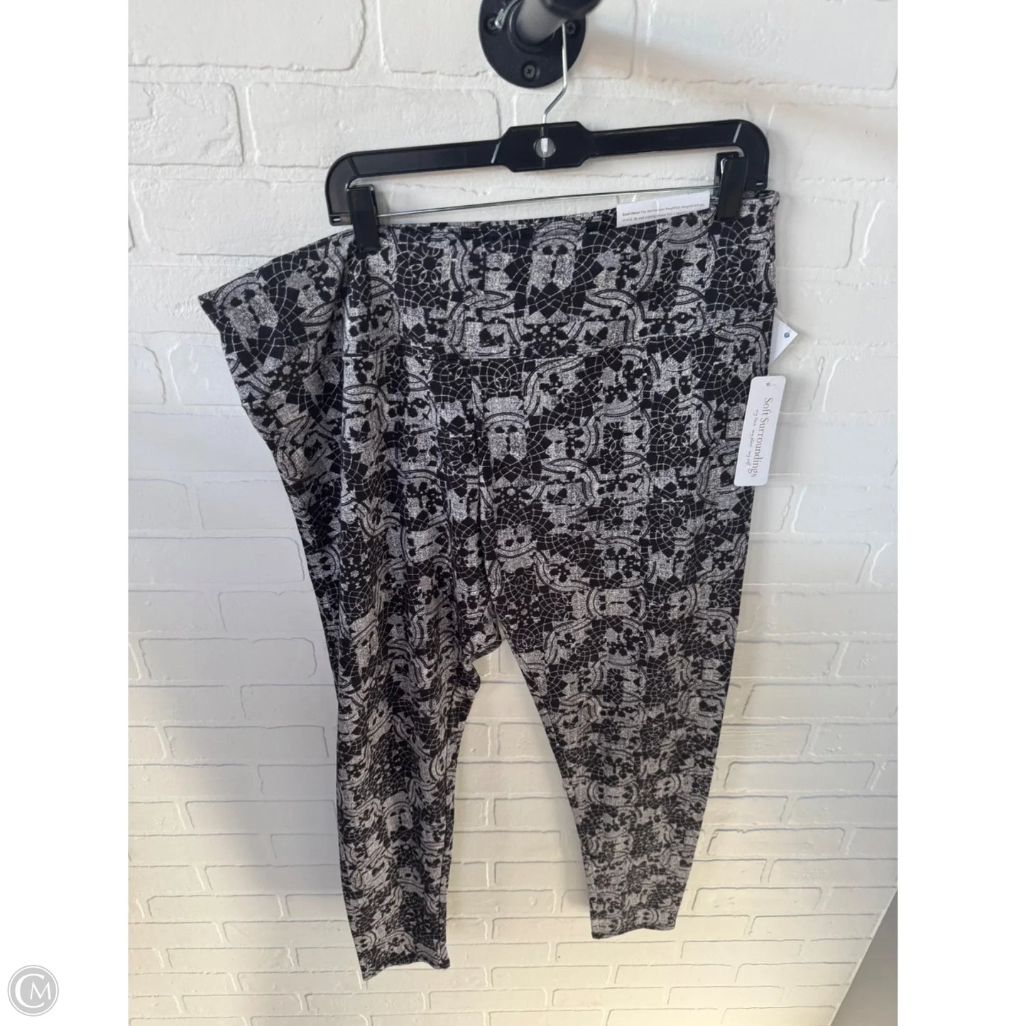 Pants Leggings By Soft Surroundings In Black & Grey, Size: 18