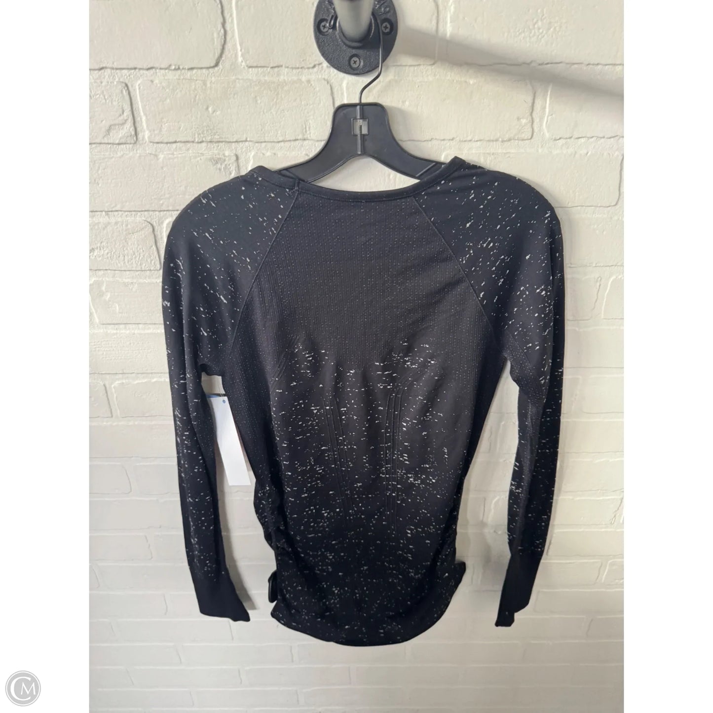 Athletic Top Long Sleeve Crewneck By Athleta In Black & White, Size: M