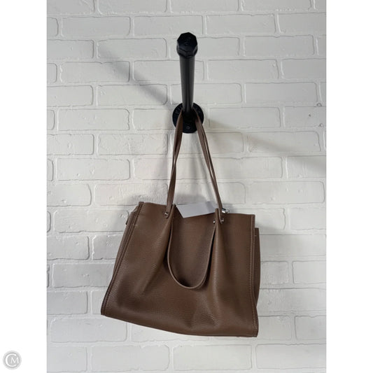 Handbag By Clothes Mentor, Size: Medium