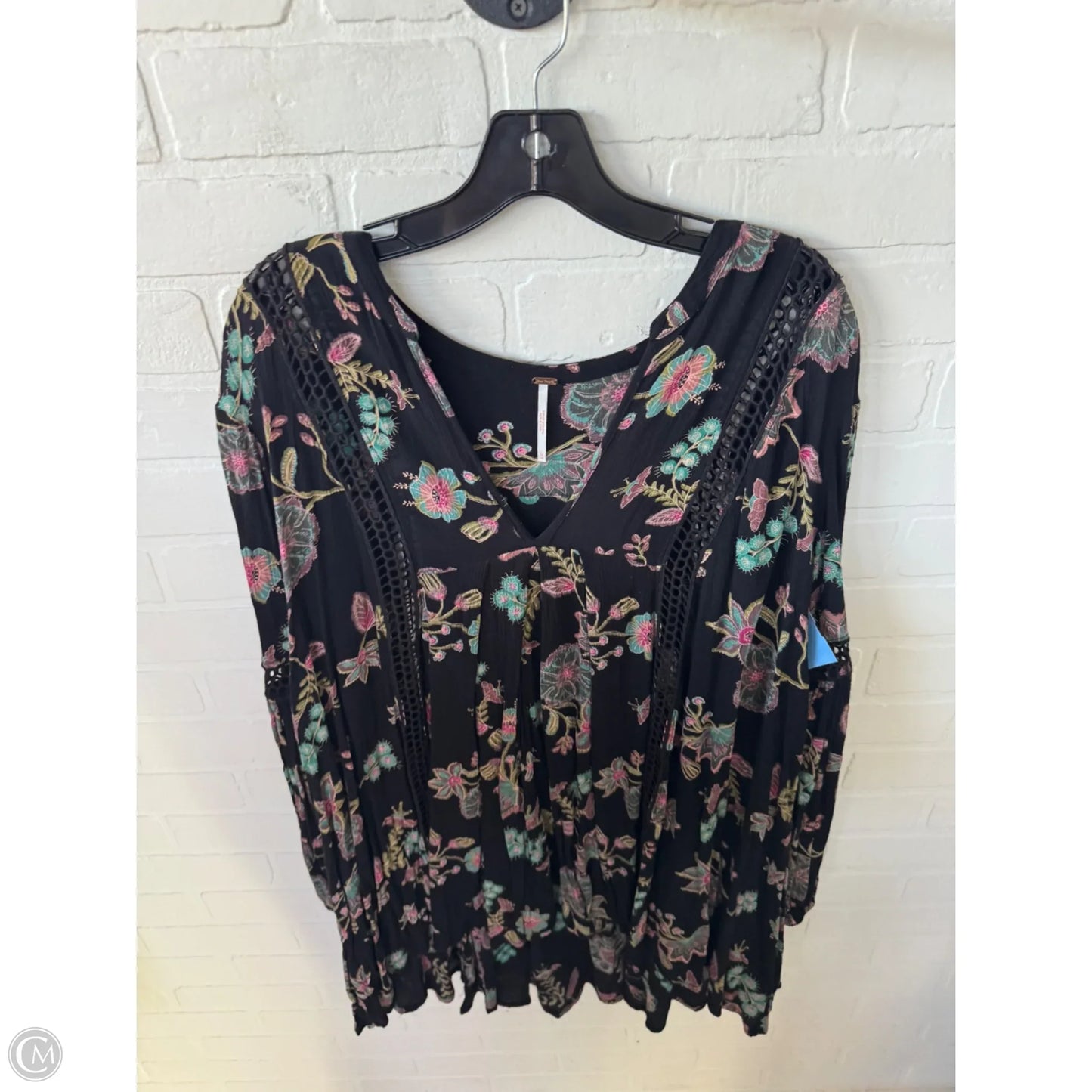 Top Long Sleeve By Free People In Black & Green, Size: M