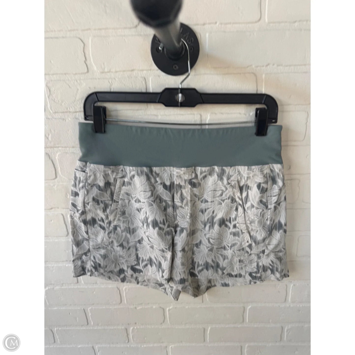 Athletic Skort By Athleta In Green & White, Size: 6