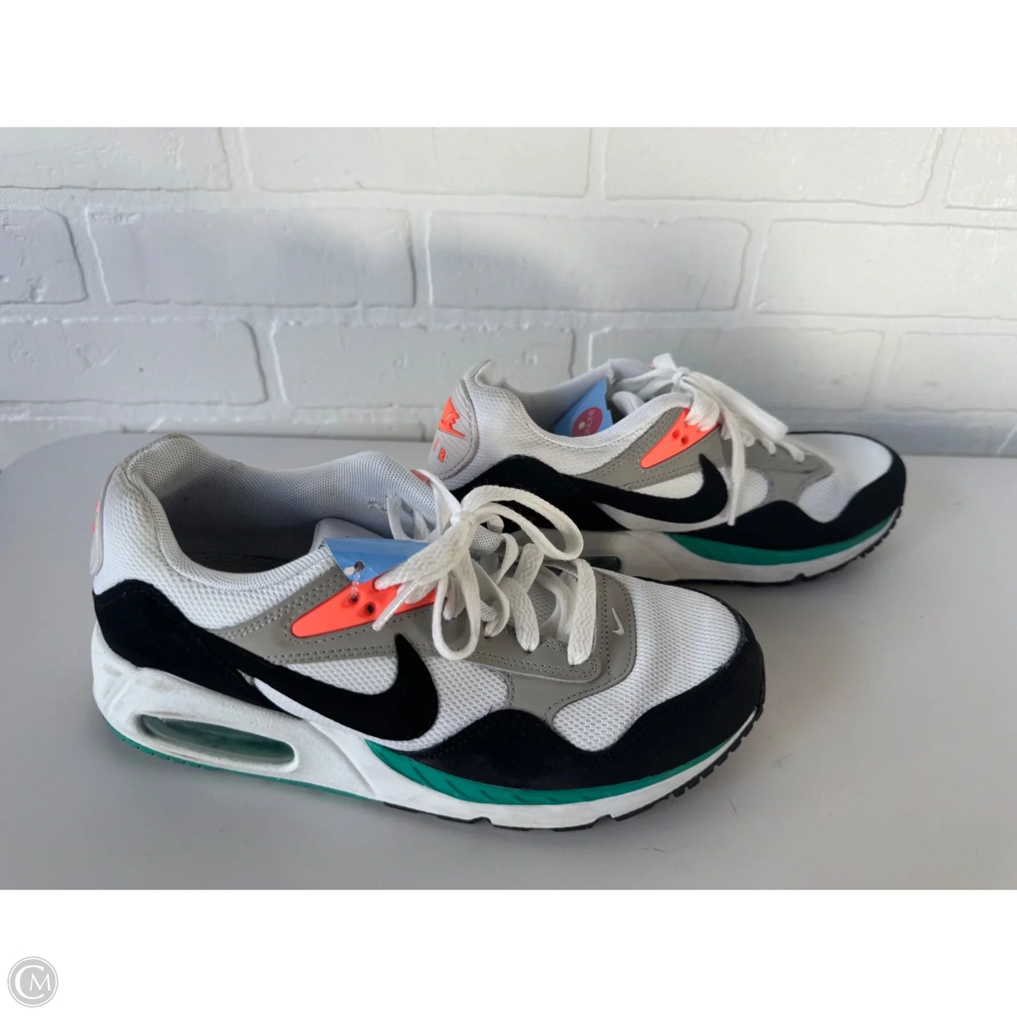 Shoes Athletic By Nike In Black & White, Size: 7.5