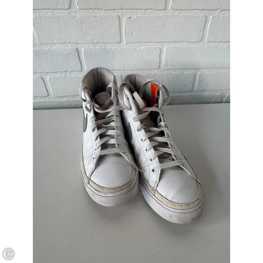 Shoes Sneakers By Nike In Green & White, Size: 8.5