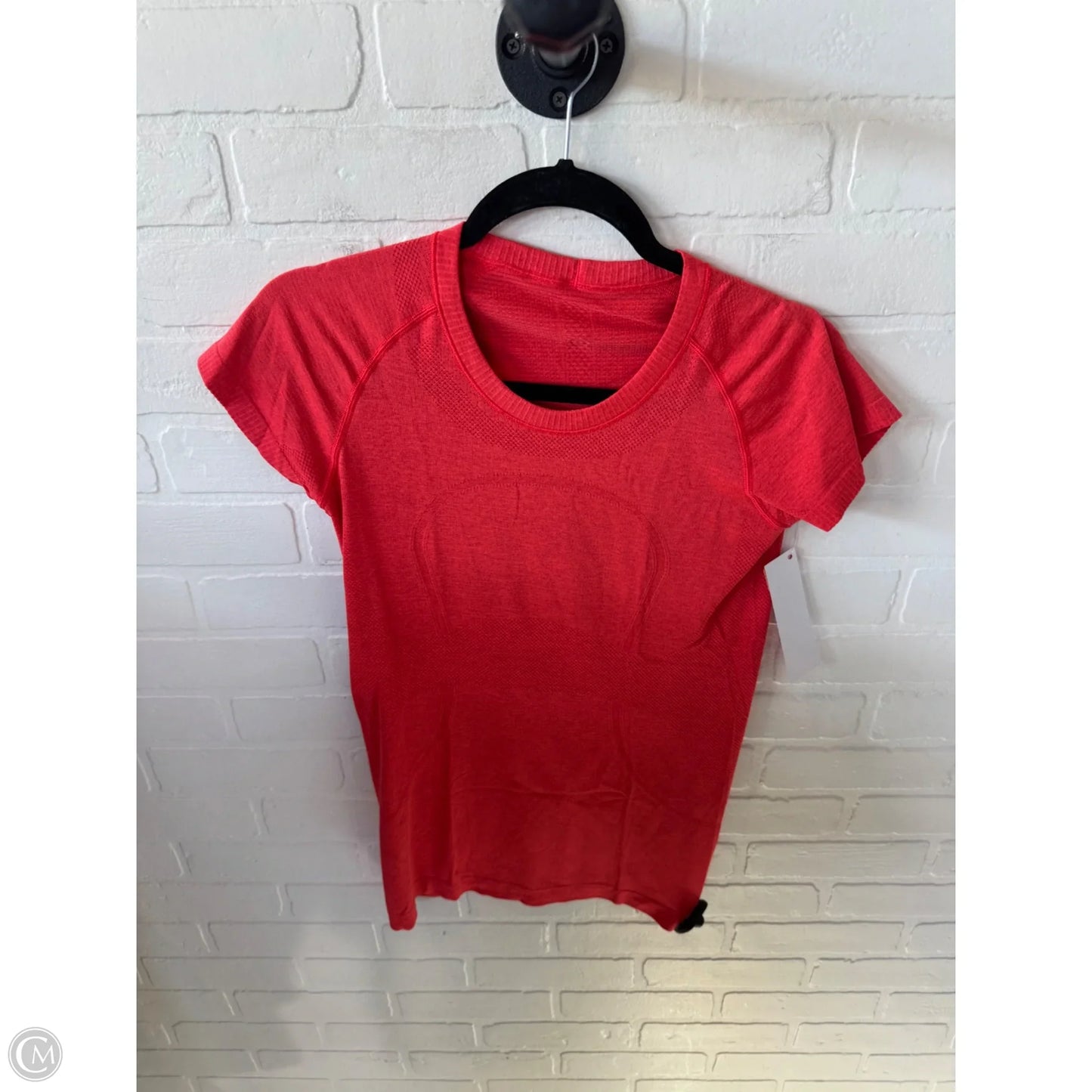 Athletic Top Short Sleeve By Lululemon In Red, Size: M
