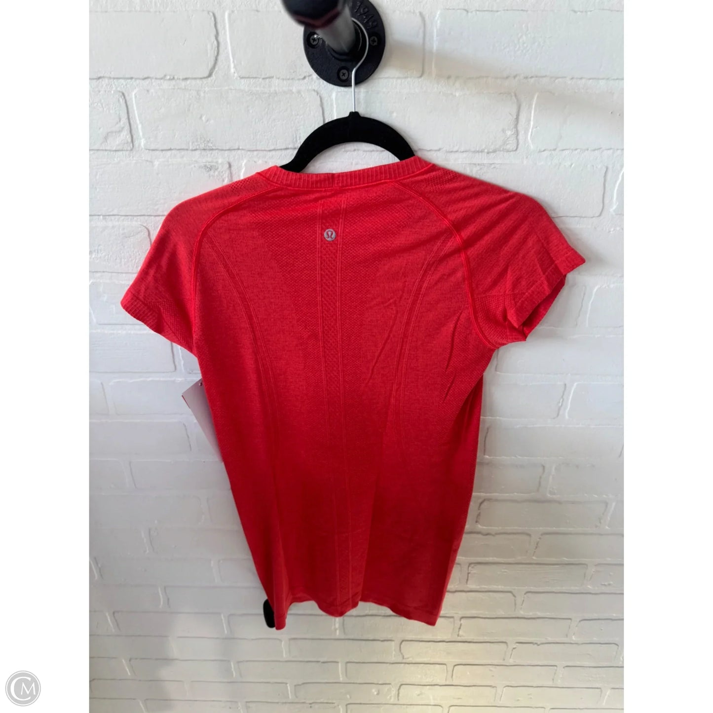Athletic Top Short Sleeve By Lululemon In Red, Size: M