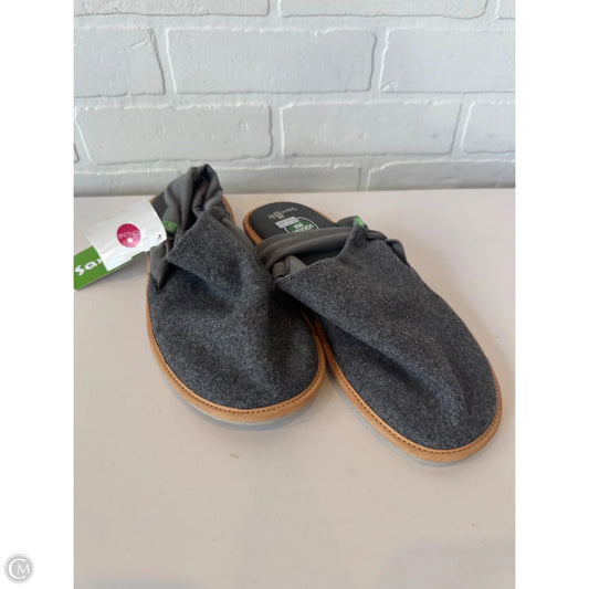 Shoes Flats By Sanuk In Grey, Size: 9
