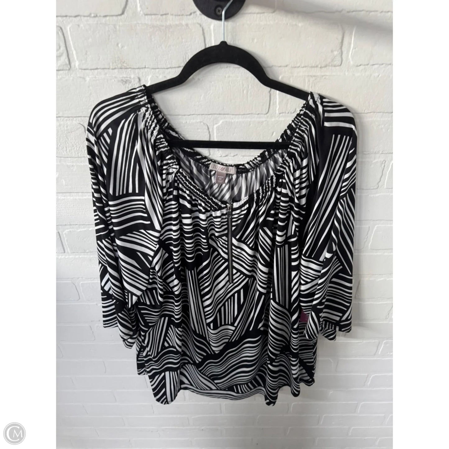 Top 3/4 Sleeve By Roz And Ali In Black & White, Size: 2x