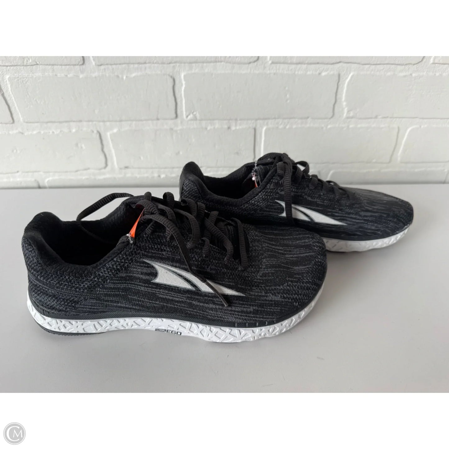 Shoes Athletic By Cmc In Black, Size: 7