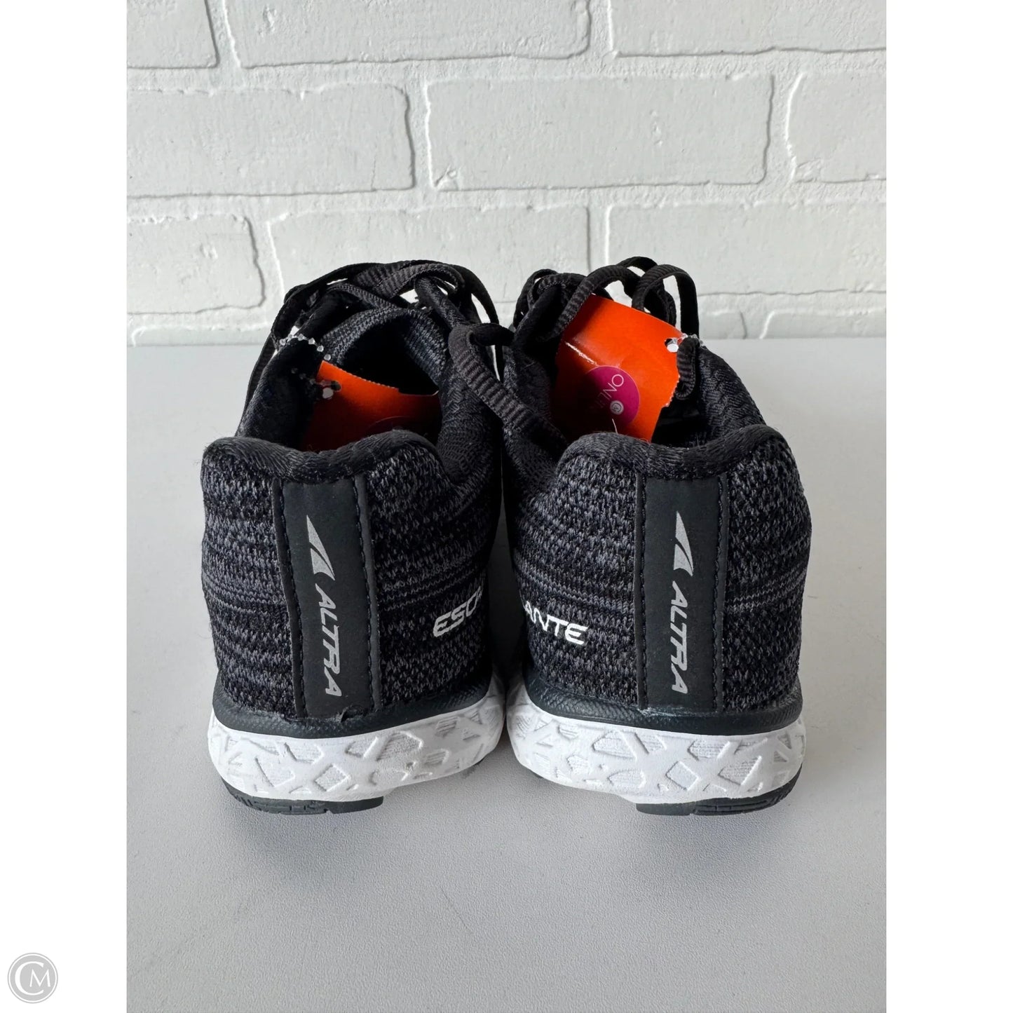 Shoes Athletic By Cmc In Black, Size: 7