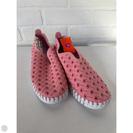 Shoes Flats By Cmb In Pink & White, Size: 7.5