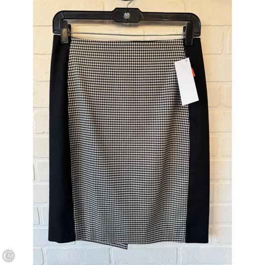 Skirt Mini & Short By White House Black Market In Black & White, Size: 2