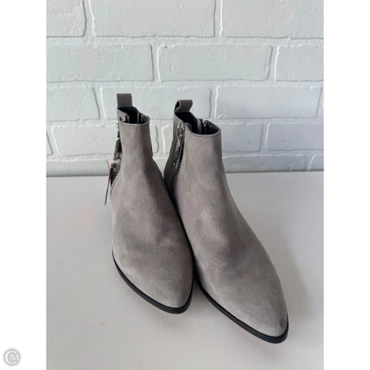 Boots Ankle Flats By Dolce Vita In Grey, Size: 6.5