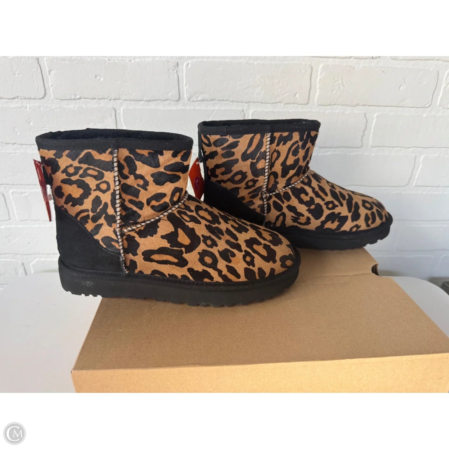 Boots Designer By Ugg In Animal Print, Size: 7