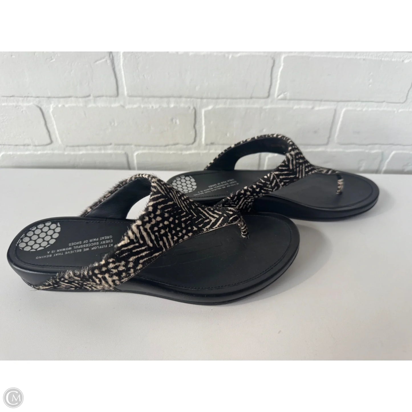 Sandals Flip Flops By Fitflop In Black, Size: 8.5