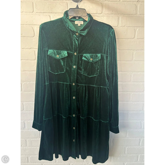 Dress Casual Short By Umgee In Green, Size: L
