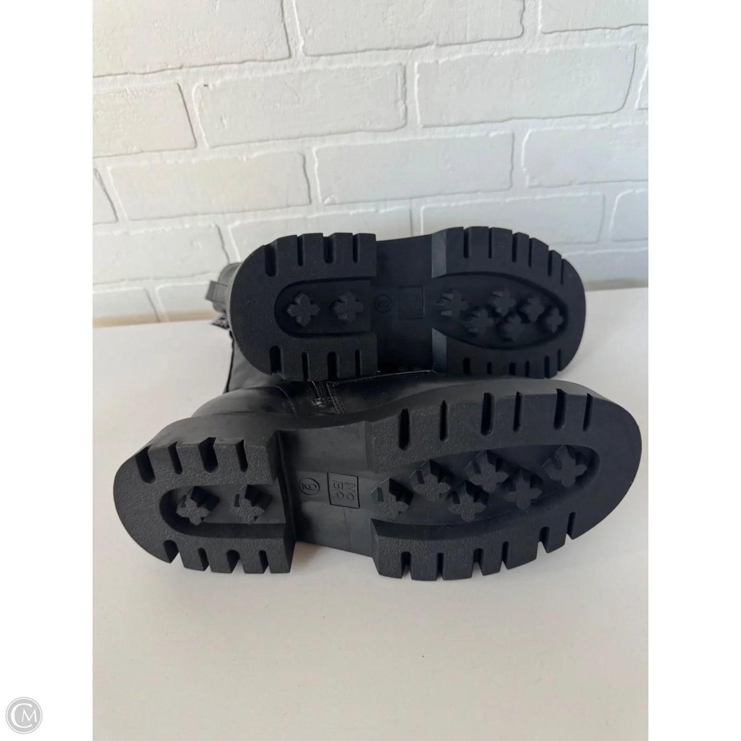 Boots Combat By No Barriers In Black, Size: 9