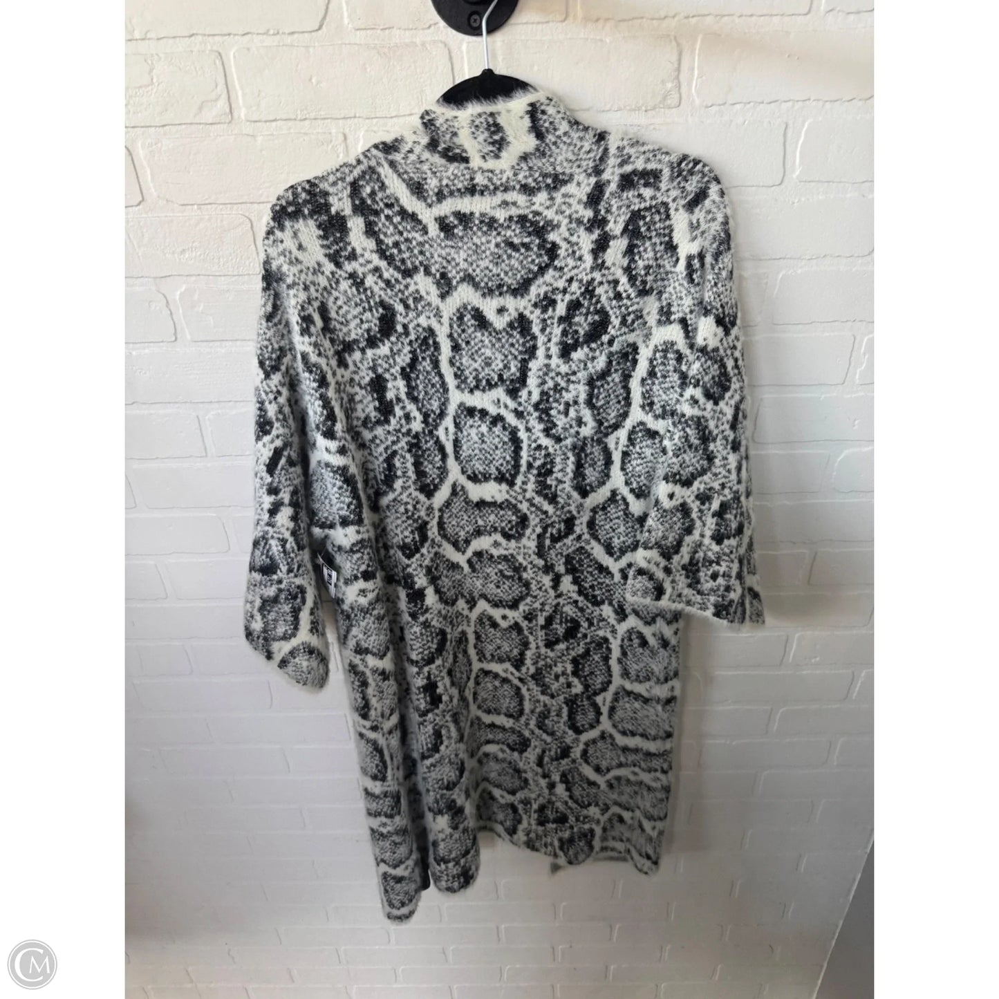 Sweater Cardigan By Akemi And Kin In Black & White, Size: Osfm