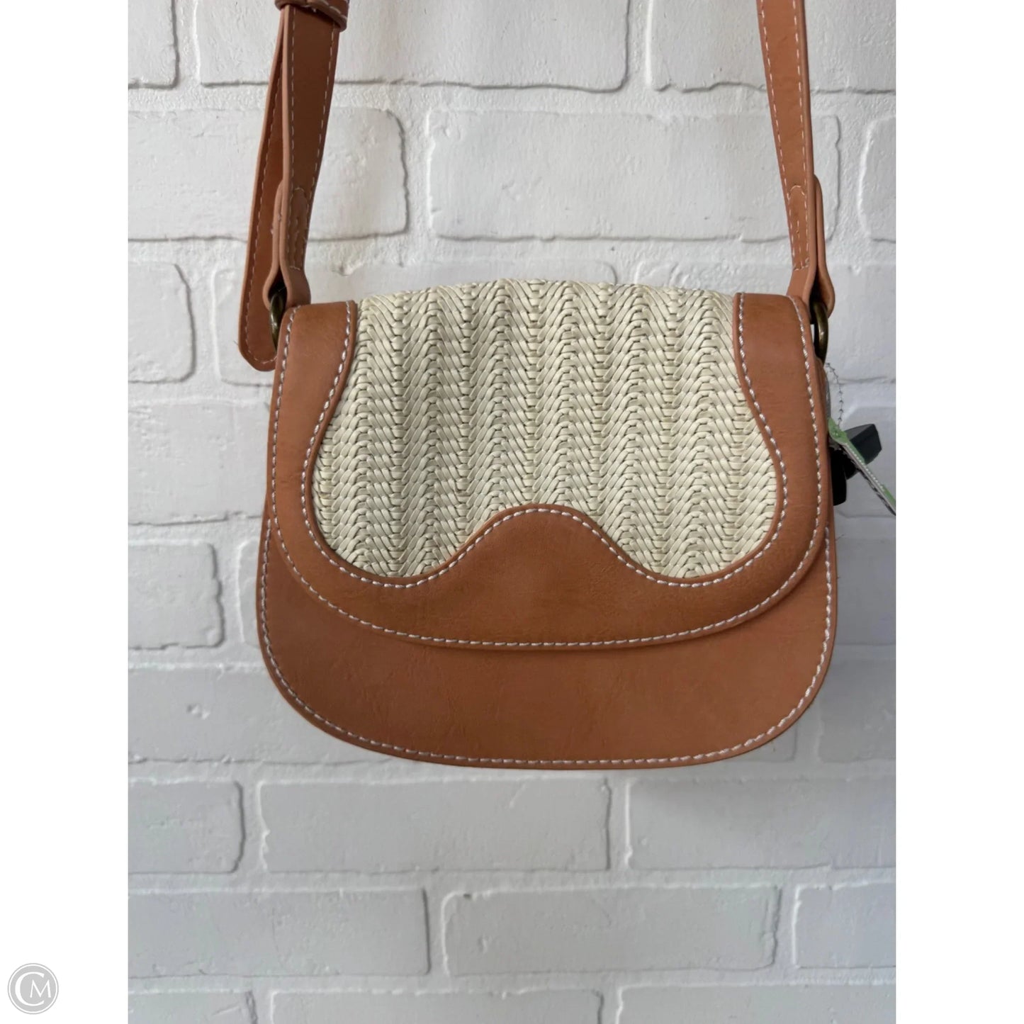 Crossbody By Universal Thread, Size: Medium