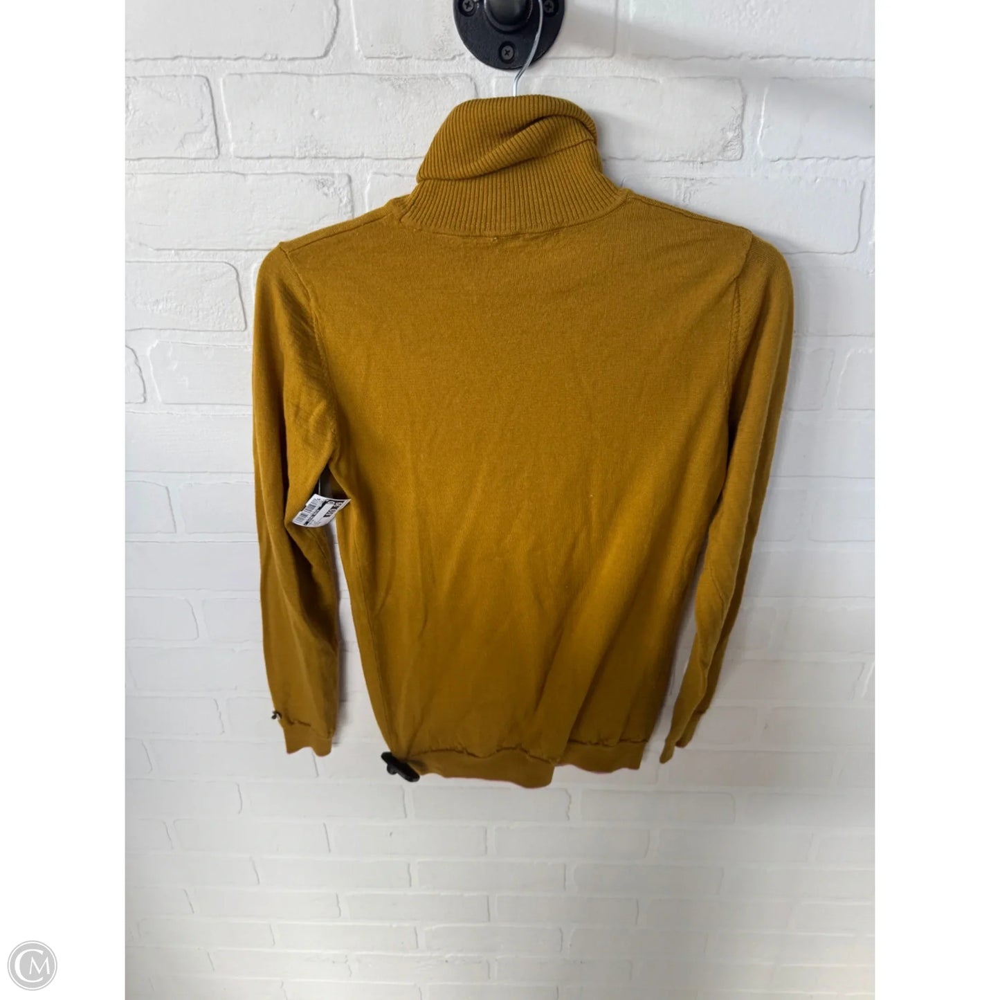 Sweater By Clothes Mentor In Yellow, Size: M