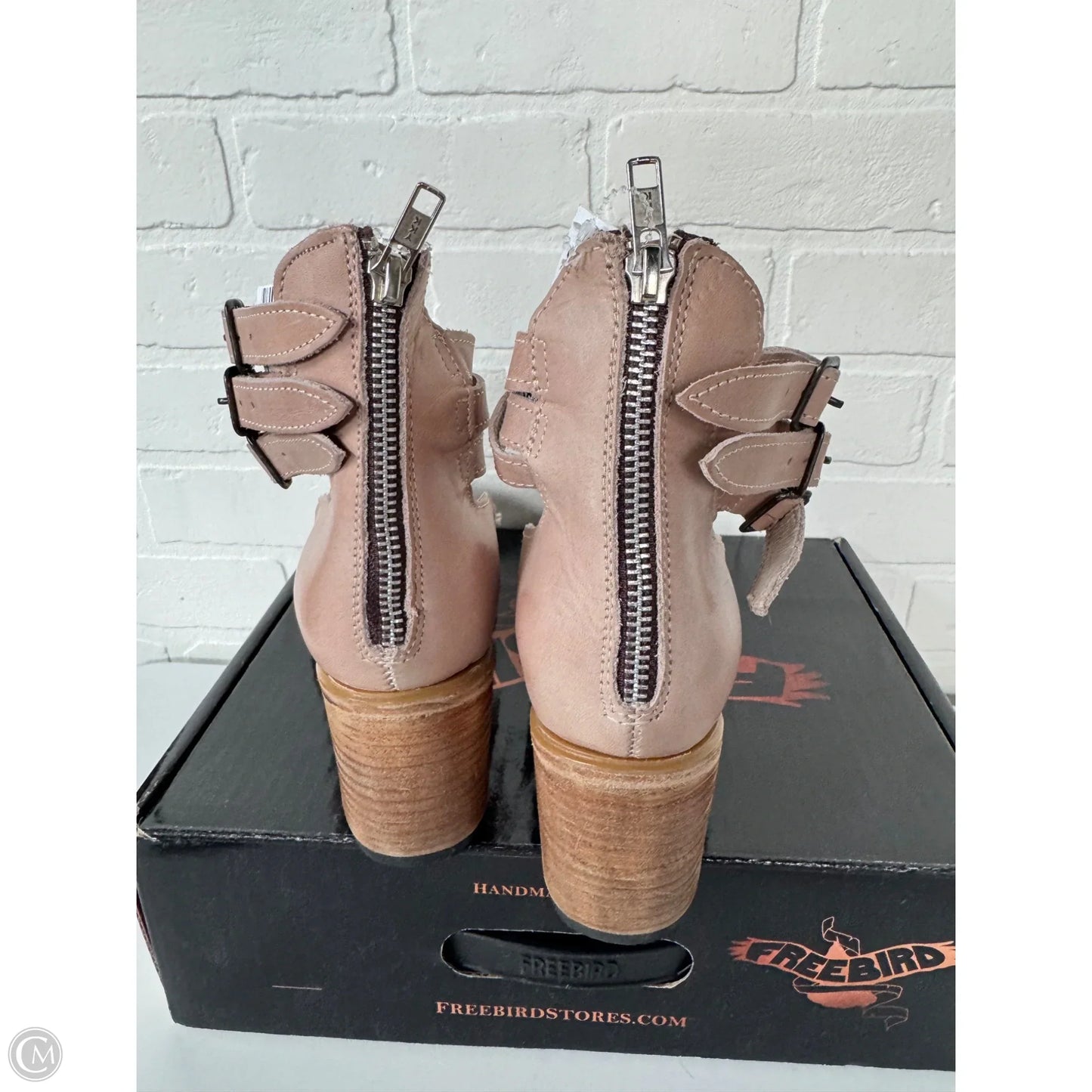 Shoes Heels Block By Freebird In Pink & Tan, Size: 9
