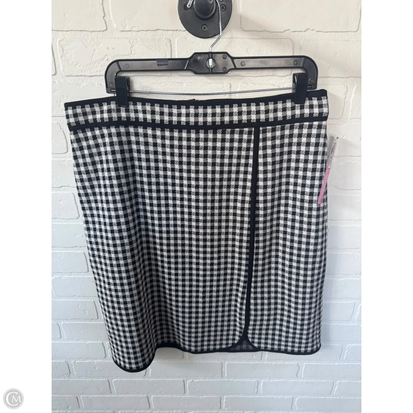 Skirt Mini & Short By Ann Taylor In Black & White, Size: 14