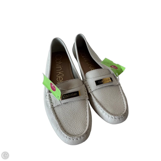 Shoes Flats By Calvin Klein In Cream, Size: 9