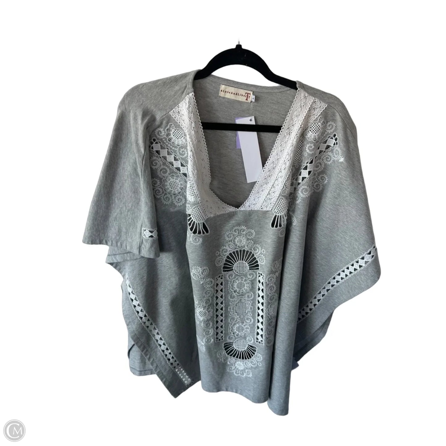 Poncho By Clothes Mentor In Grey & White, Size: L