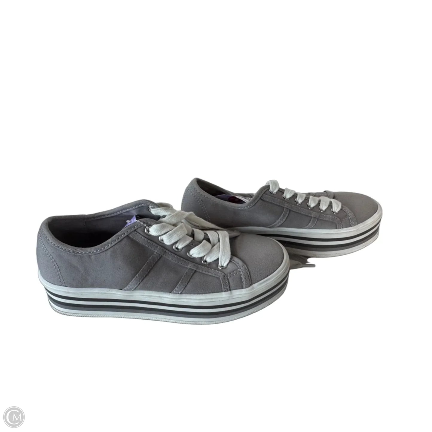 Shoes Sneakers By Gb In Grey & White, Size: 6.5