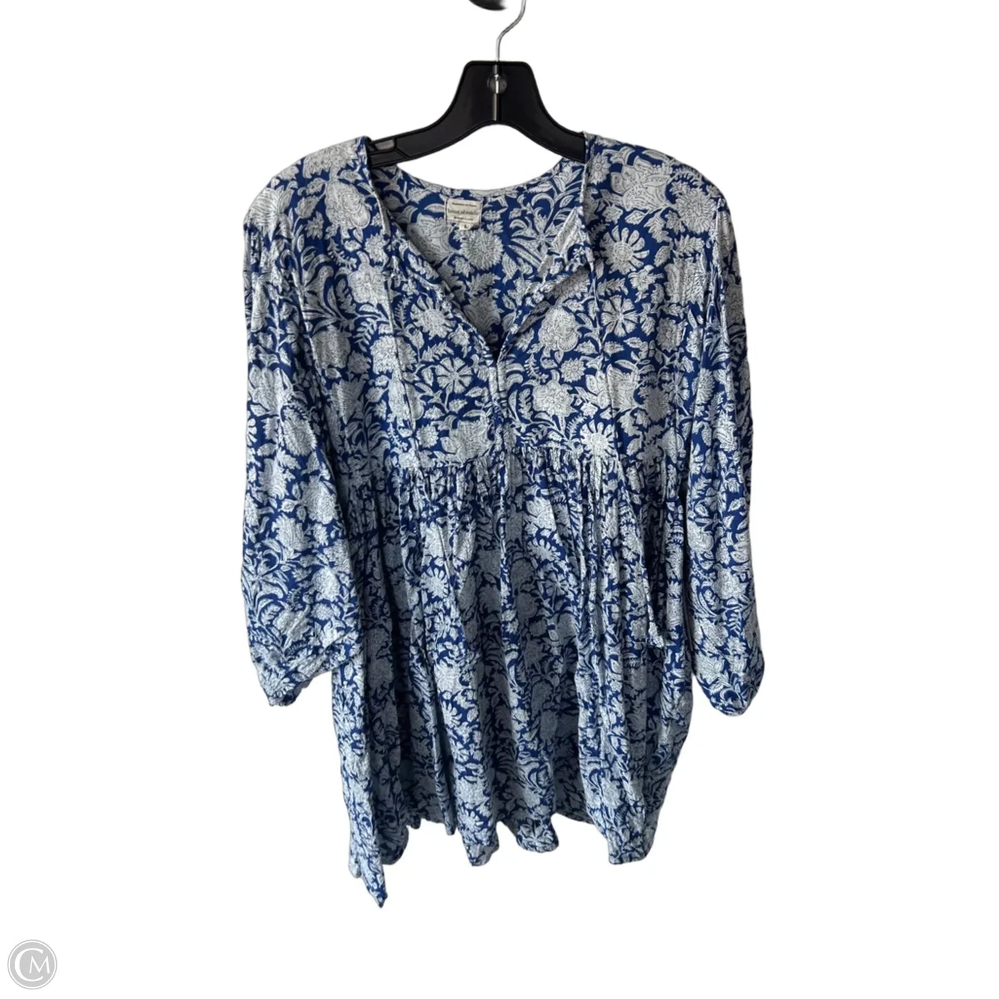 Dress Casual Short By Clothes Mentor In Blue & White, Size: L