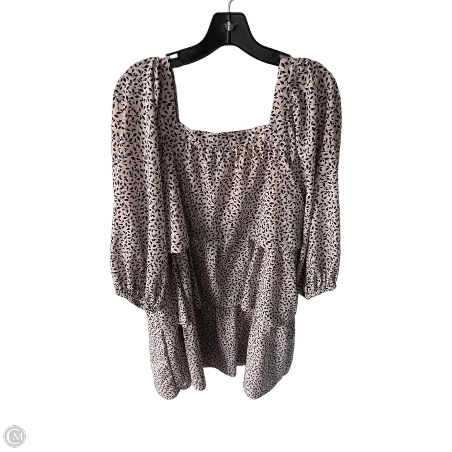 Dress Casual Short By Who What Wear In Black & Pink, Size: M